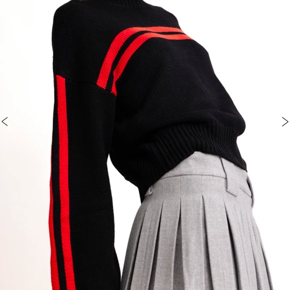 With Jean Hudson pleated skirt - Picture 2 of 4